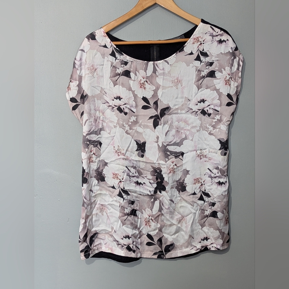 Suzy Shier Floral Short Sleeve Blouse Women's Medium